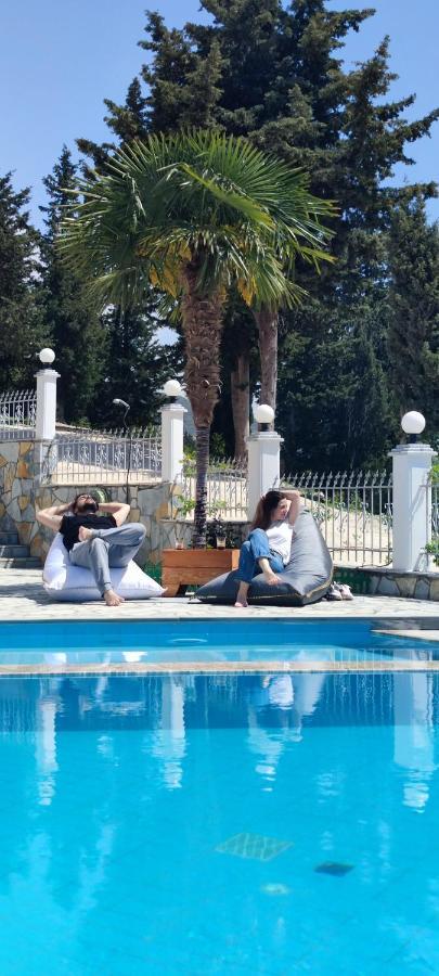 Perivolos Apartments Dhermi Luaran gambar