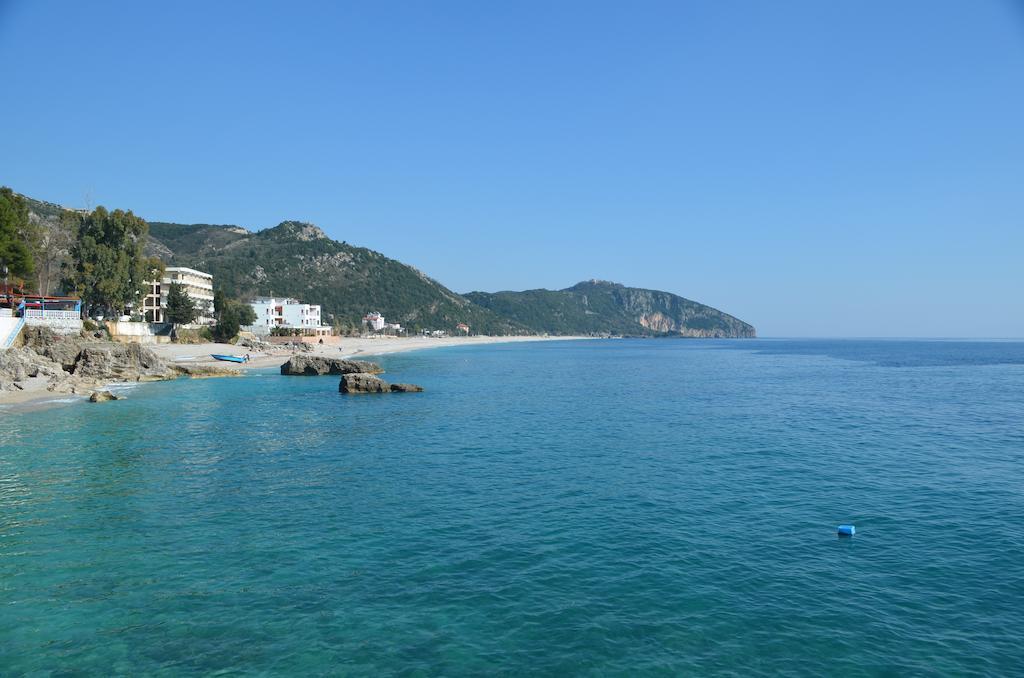 Perivolos Apartments Dhermi Luaran gambar