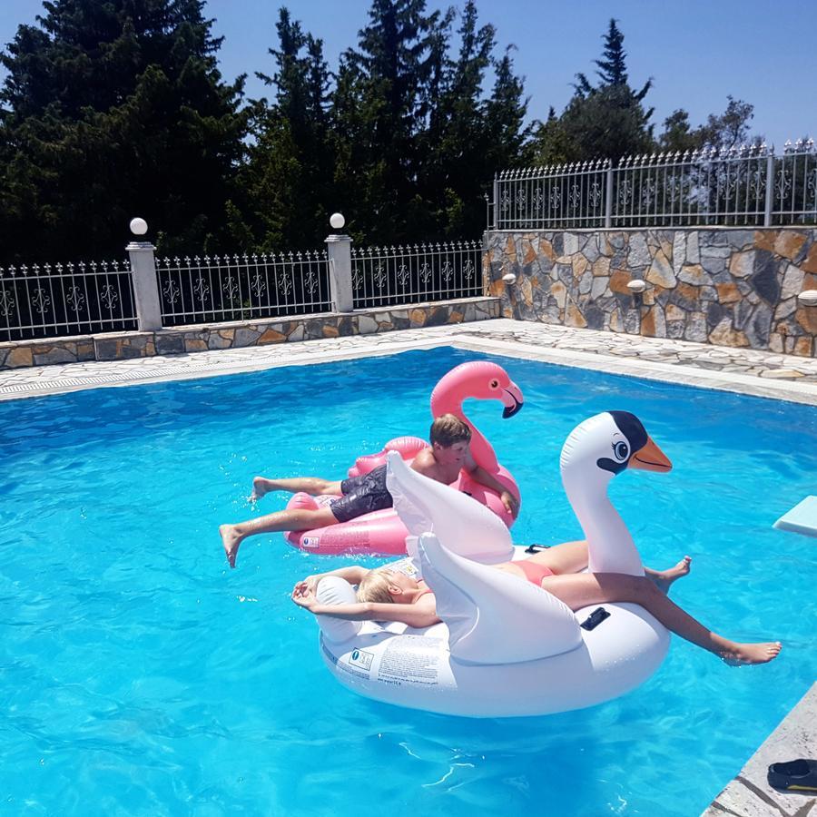 Perivolos Apartments Dhermi Luaran gambar